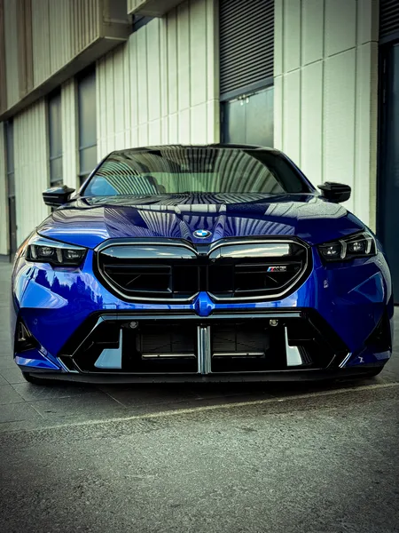 BMW M5 G90