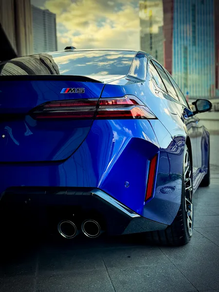 BMW M5 G90